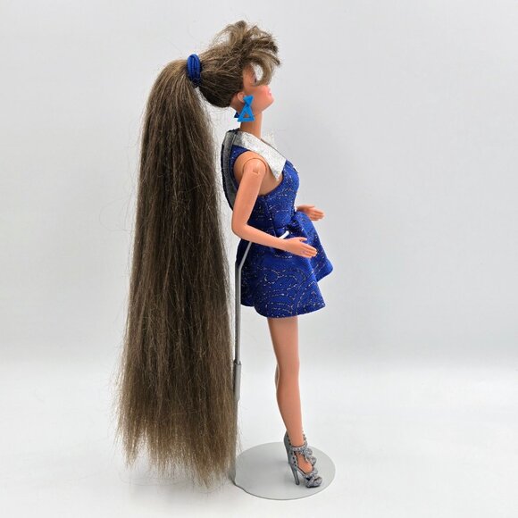 Totally Hair Barbie Doll Brunette 1991 1117 Mattel Read - Picture 8 of 15